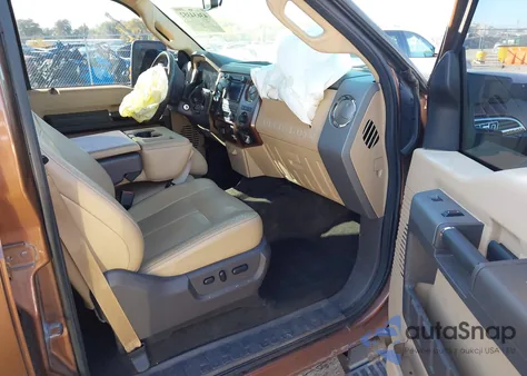 2011 Ford F-250 Lariat z USA, uszkodzony, nr VIN 1FT7W2BT7BEB74041